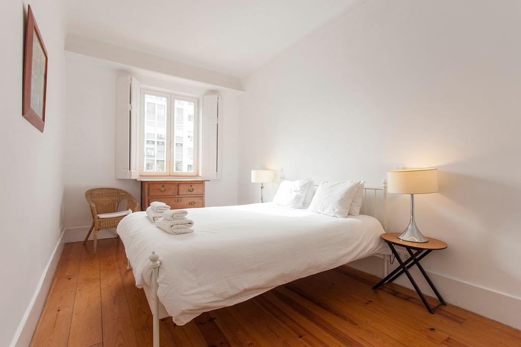 Central, Charming, Quiet, Garden And Parking Лиссабон Экстерьер фото